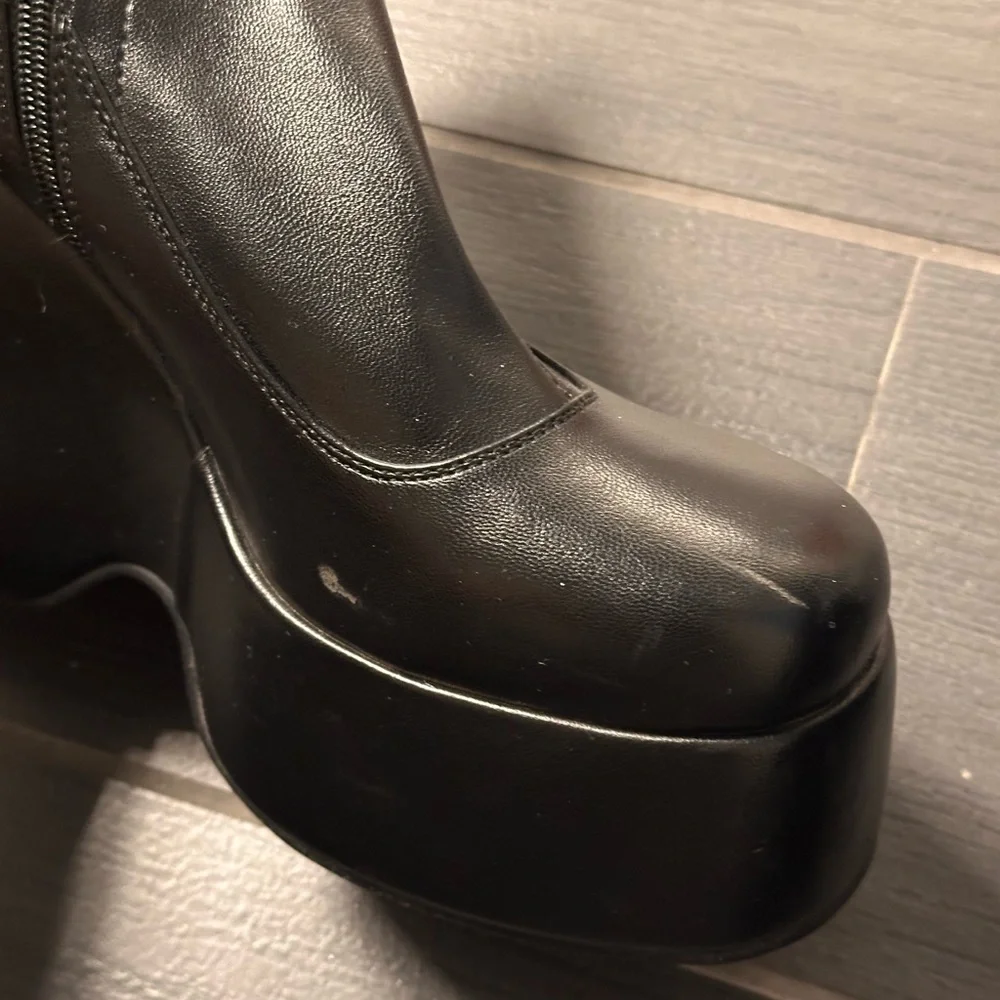 Black boots